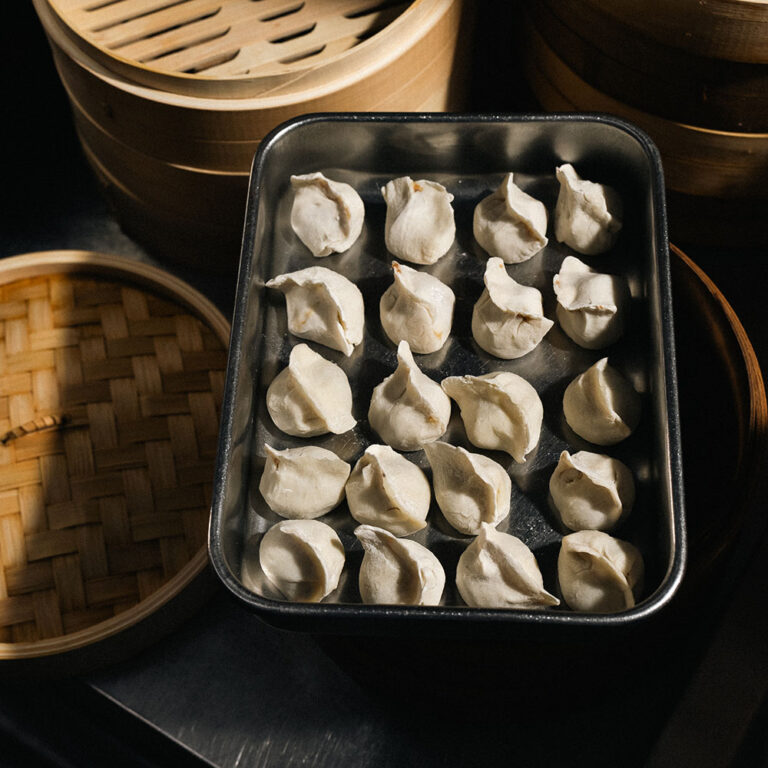 Pierożki Jiaozi ręcznie lepione